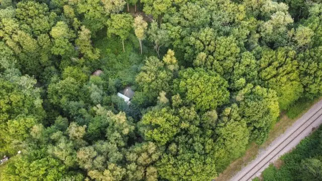 Copy-of-Aerial-view-with-bluebell-railway_Wild-Boar-Wood-Campsite-2020_DS