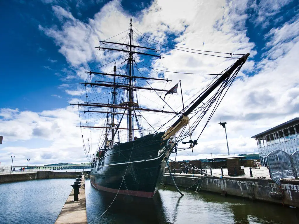 Dundee-2