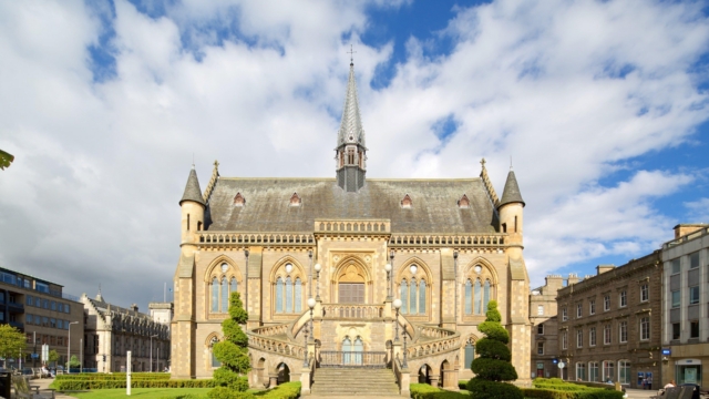 Dundee-3